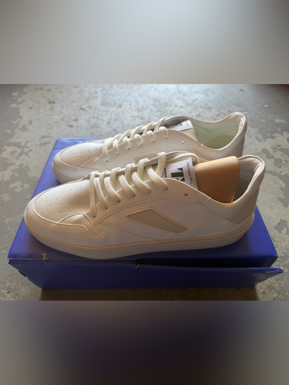 “New” Thousand Fell White Low-Top Sneaker size10